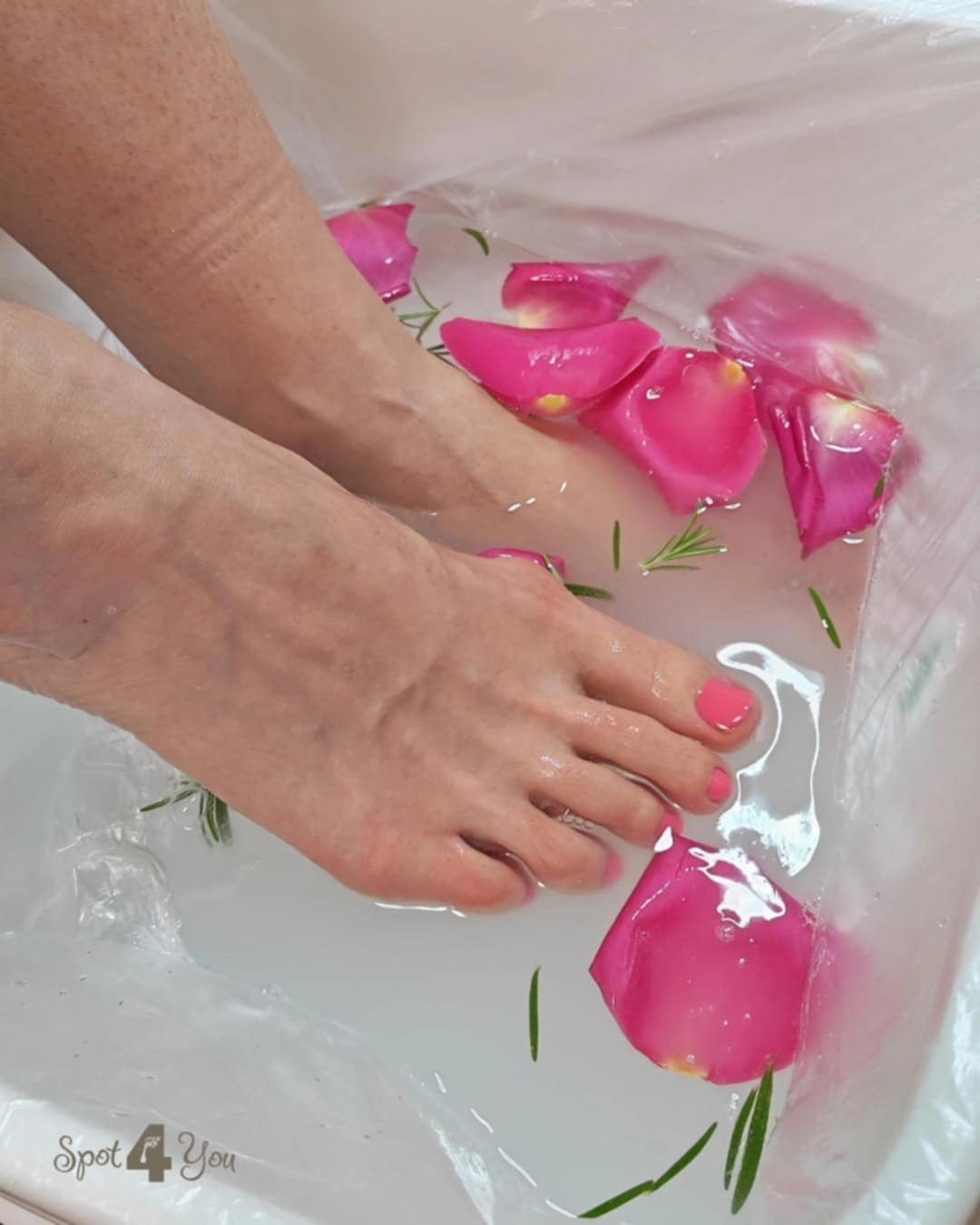 SPA pedikűr kezelés relaxáló lábápolással